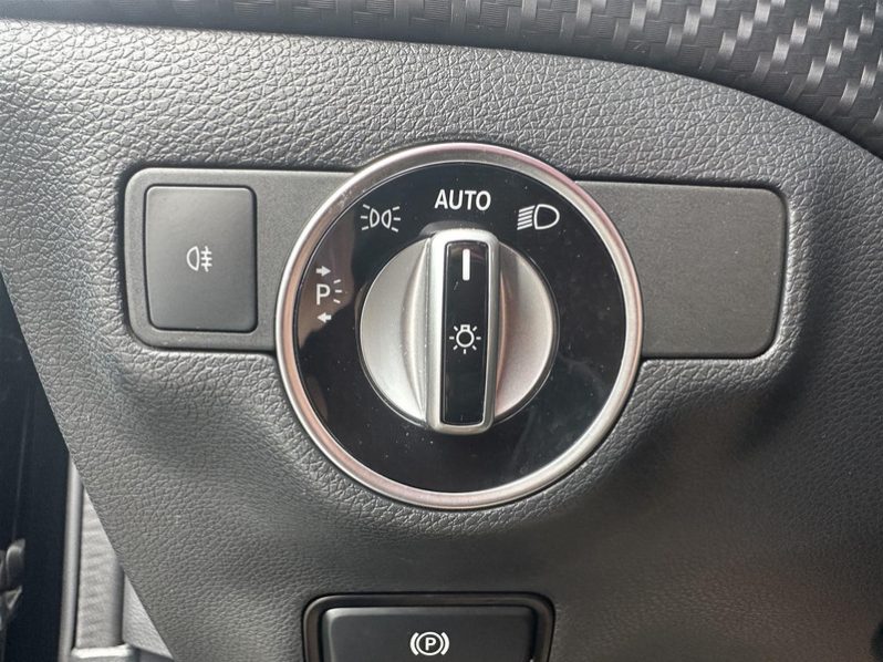 Mercedes-Benz A-Klasse 180 Business Solution AMG automaat (NAVI|18″|CAMERA|FULL LED) full
