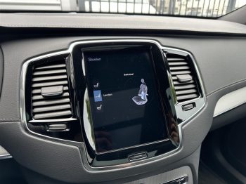 Volvo XC90 T8 AWD Recharge Plug-In R-Design 7-persoons (PANO|360|AUTOPILOT|LUCHTVERING|TREKHAAK|LEDER) full