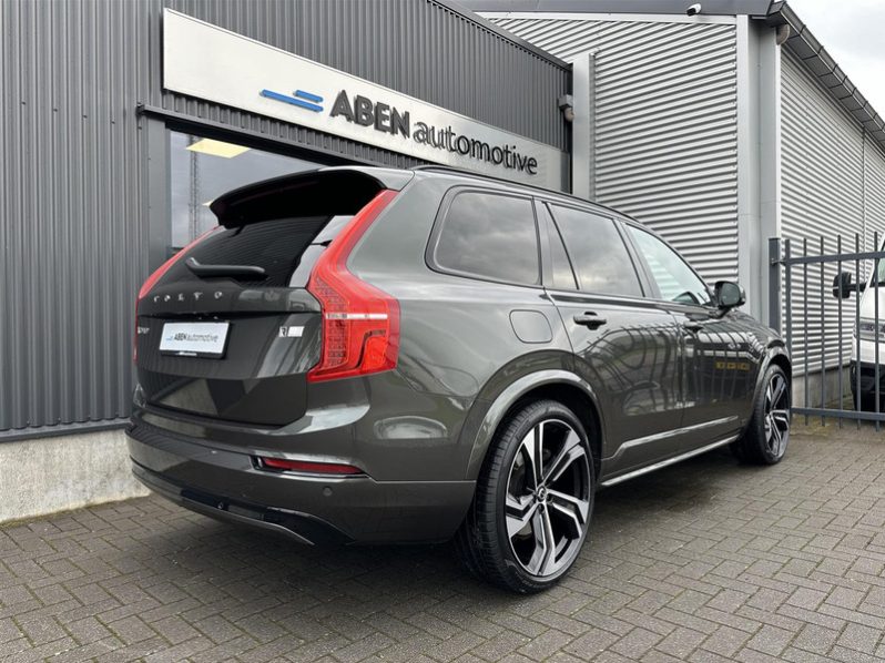 Volvo XC90 T8 AWD Recharge Plug-In R-Design 7-persoons (PANO|360|AUTOPILOT|LUCHTVERING|TREKHAAK|LEDER) full