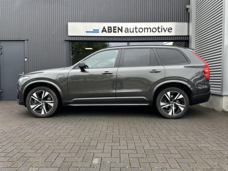 Volvo XC90 T8 AWD Recharge Plug-In R-Design 7-persoons (PANO|360|AUTOPILOT|LUCHTVERING|TREKHAAK|LEDER) full